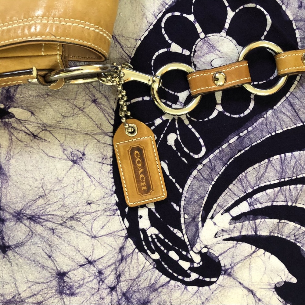 Crossbody coach purse - Picture 3 of 8